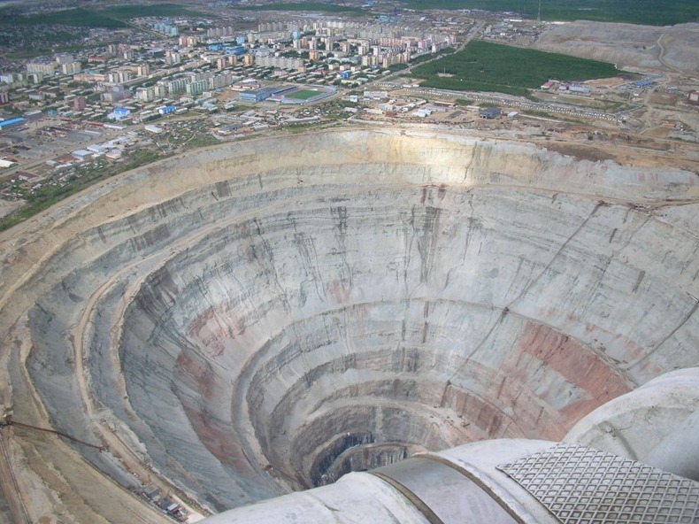 mir-diamond-mine-2