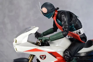 REVIEW SHFiguarts Cyclone [ Shin Kamen Rider ], Bandai