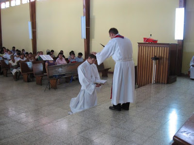 Instalación nuevo pastor capellán - foto: Carlos Figueroa, Fabiola Vásquez, Félix Galicia y José Figueroa (09/03/08)