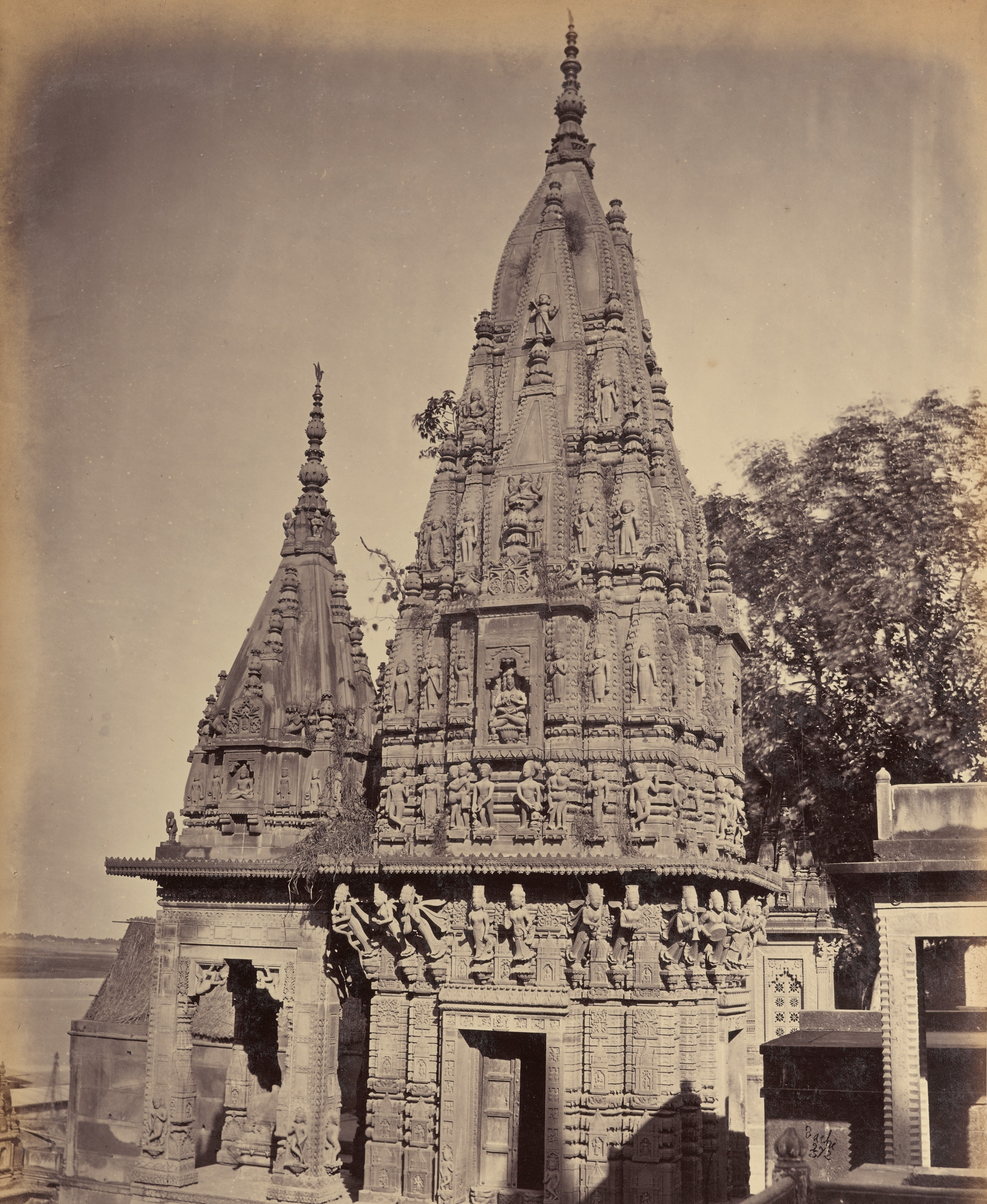 Shri Chitragupt Hindu Temple (Mandir), Bariya (Baria) Ghat (Bariyaghat), Mirzapur, Uttar Pradesh, India | Rare & Old Vintage Photos (1868)