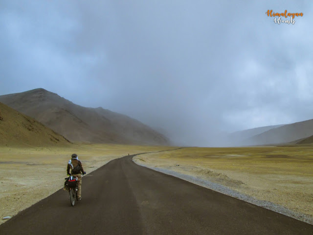 Manali-Leh solo cycling trip