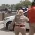 रंगरलियां मना रहा था पुलिसकर्मी, सिपाही पत्नी ने पकड़ा और कर दी धुनाई