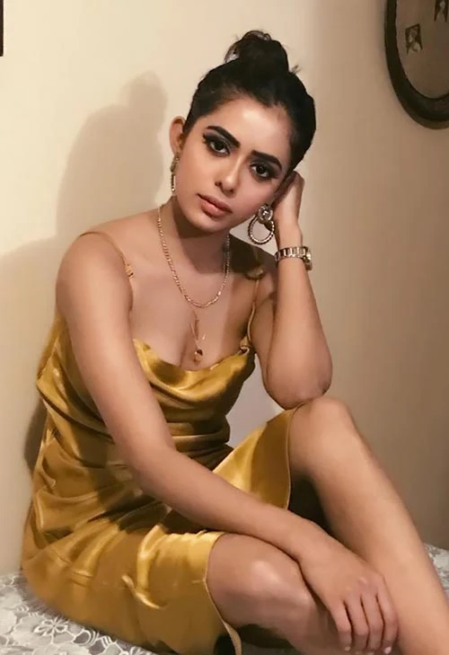 Sana Sayyad sexy legs hot tv actress