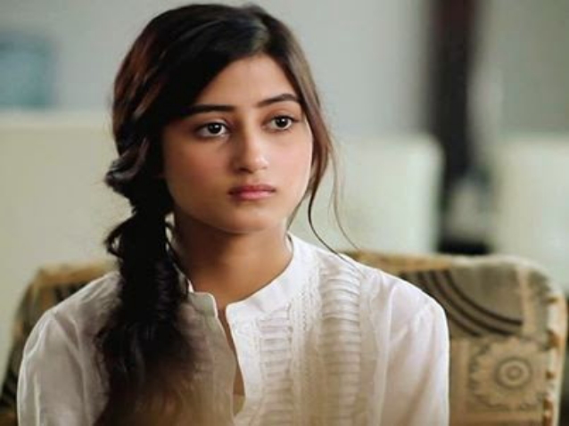 Hot-Pakistani-Girls-Actress-Wallpapers-HD-Image-12