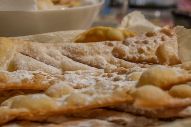 Chiacchiere fritte tirate senza sfogliatrice