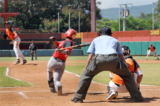 Terminó la cuarta edición del torneo sub-23. Las dos primeras las ganaron equipos de occidente: Artemisa y Habana; las últimas, el mismo representante del este, Santiago de Cuba. 