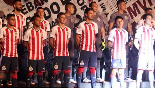 Chivas presenta uniforme sin publicidad y con detalles de arte huichol