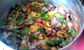 http://cupcakeluvs.blogspot.dk/2016/03/sabzi-biryanigrnsags-biryani-vegetable.html