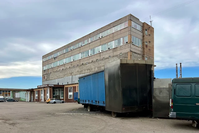 Зелёный проспект, улица Плеханова, бывший завод «МОВЕН» (Московский вентиляторный завод), гостиница Perovo Plaza