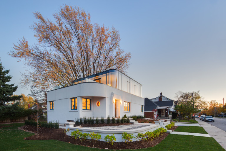 A Restored Heritage Home With Art Moderne Architecture