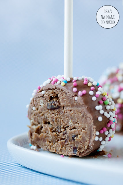 deser na patyku cake pops