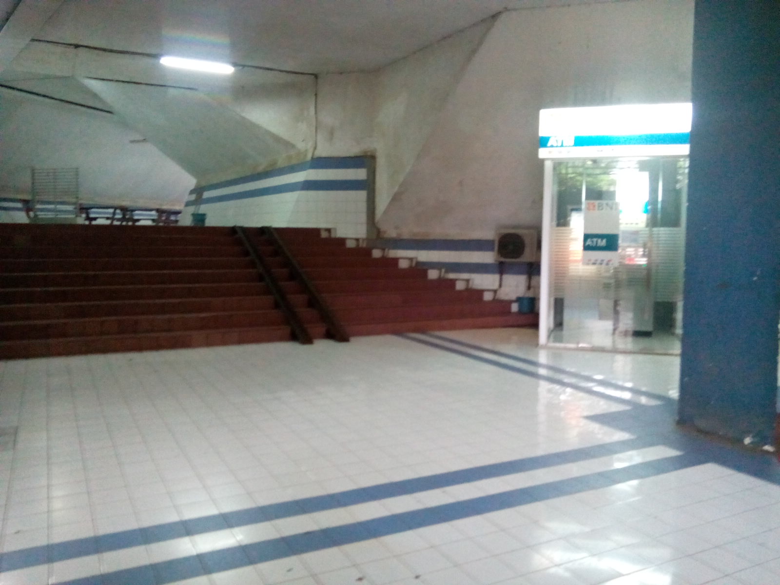 Mesin ATM BNI di Tunnel ITB