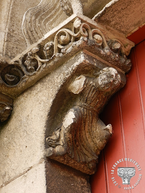 TIL-CHATEL (21) - Eglise romane Saint-Florent (Extérieur) : le portail de la façade