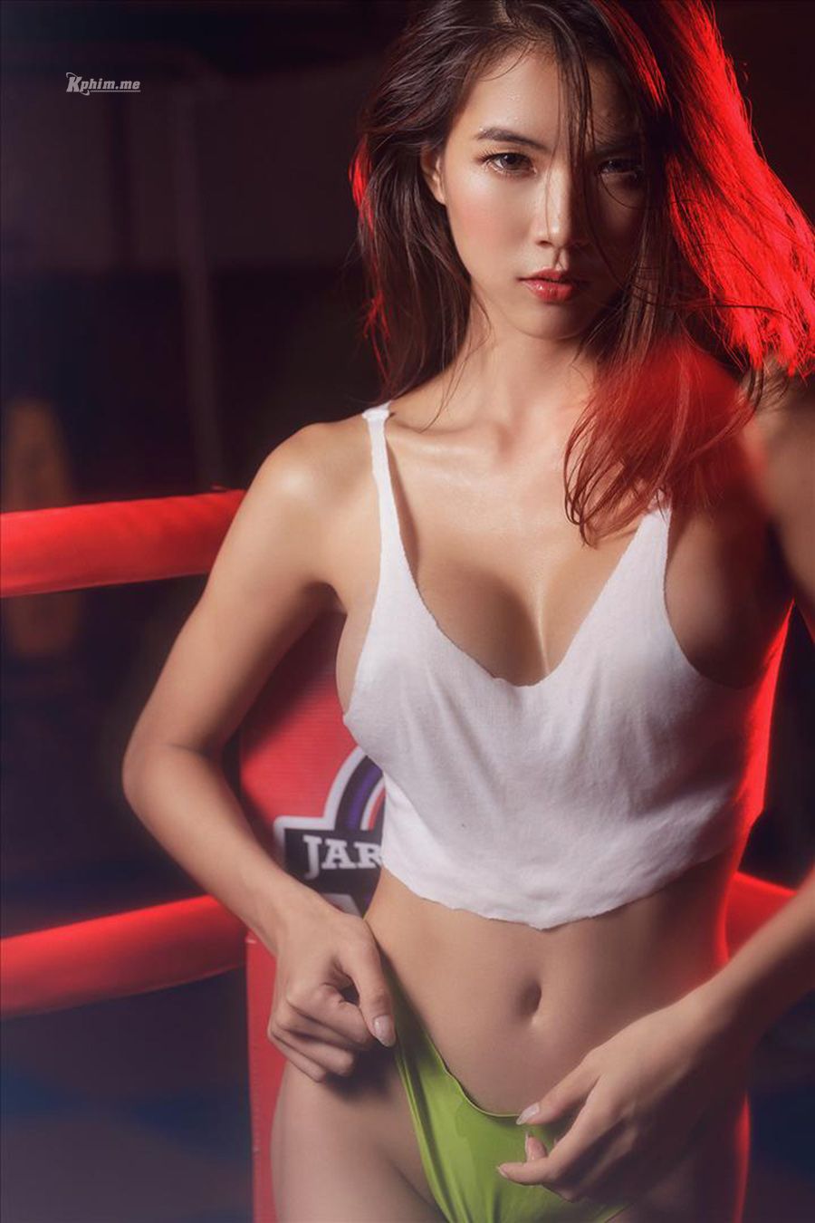 Người mẫu xinh đẹp Maeylin Lin khoe vòng 1 khủng - 9