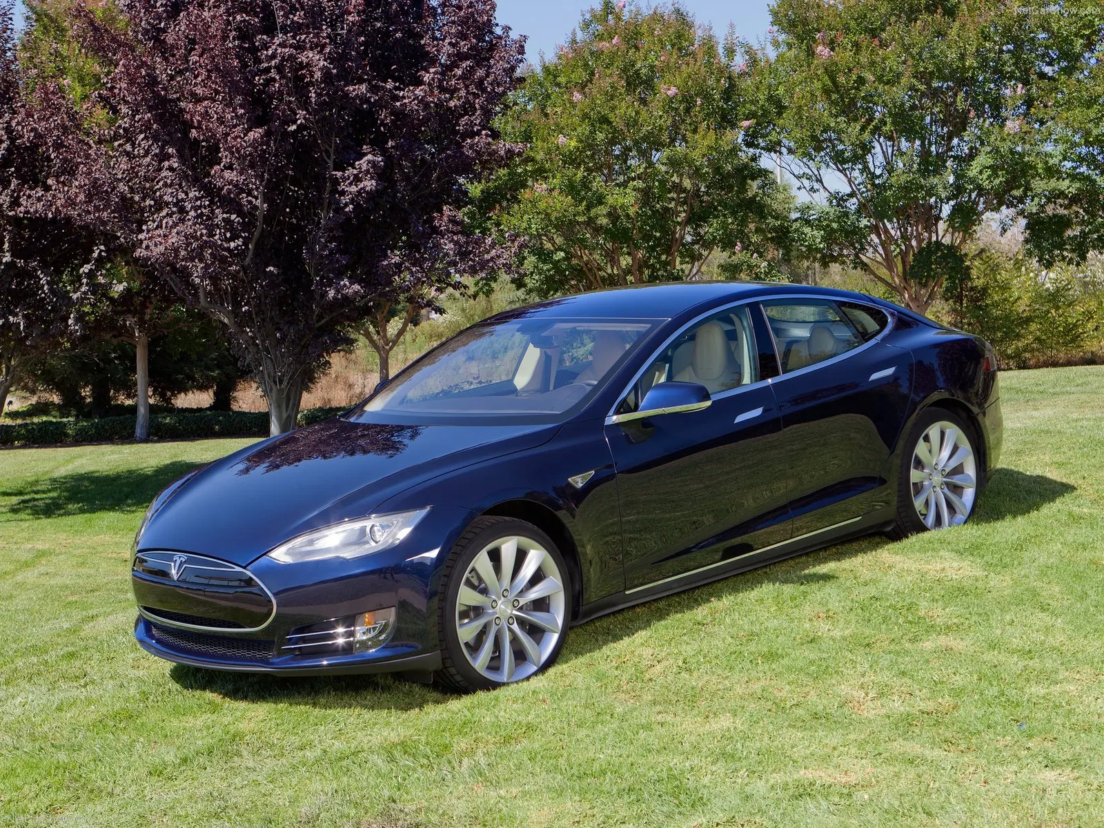 Hình ảnh xe điện Tesla Model S 2013 & nội ngoại thất