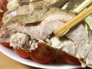 鶏もも肉の断面