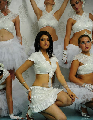 Kajal Agarwal Looks Hot in Telugu Film Om Shanti