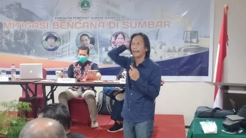 Ketua JJSB Sumbar Jhonedi Lambang Sebut Bencana Harus Diliput Dari Lokasi.