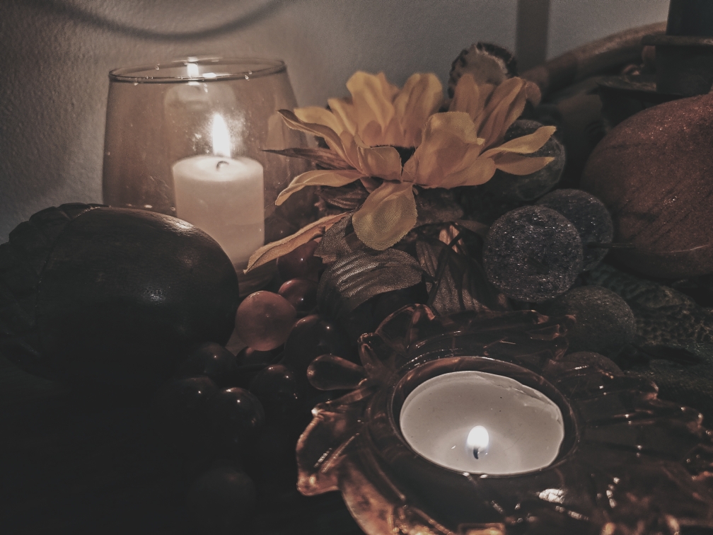 Autumn Equinox, altar, sabbat, Mabon, August Eve, witchcraft, witchy, hedgewitch, pagan, neopagan, wiccan, wicca