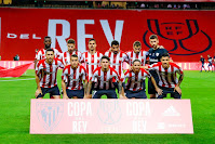 ATHLETIC CLUB DE BILBAO. Temporada 2020-21. Iñaki Williams, Yeray, Dani García, Raúl García, Íñigo Martínez, Unai Simón. De Marcos, Berenguer, Unai Vencedor, Iker Muniain y Yuri Berchiche. ATHLETIC CLUB DE BILBAO 0 REAL SOCIEDAD DE FÚTBOL DE SAN SEBASTIÁN 1. 04/04/2021. Copa del Rey 2019-20, edición 116ª, final. Sevilla, estadio de La Cartuja. GOLES: 0-1: 63’, Mikel Oyarzabal, de penalti.