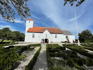 Helgenaes Kirke (church)