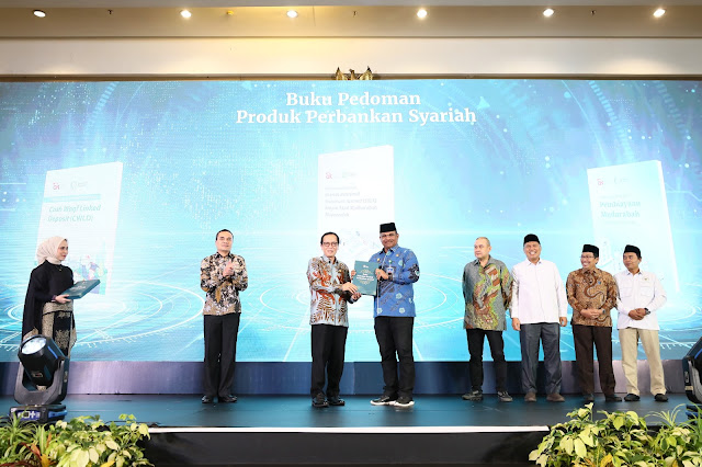 OJK menerbitkan tiga pedoman produk perbankan syariah  memperkuat karakteristik unik perbankan syariah melalui produk shari'ah-based products
