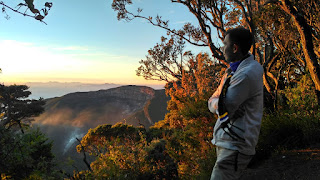 Pendakian Gunung Pangrango - Menapaki Lembah Mandalawangi