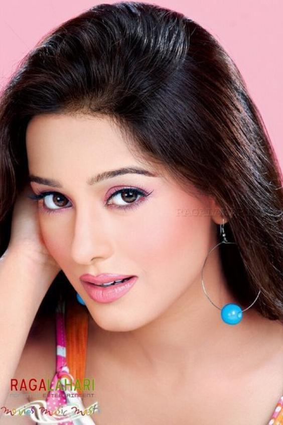 Amrita Rao - Images Gallery