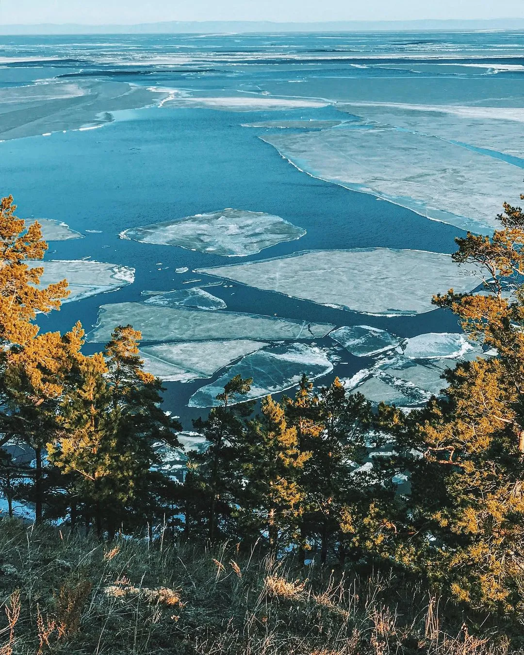Lake Baikal HD Wallpaper for Mobile