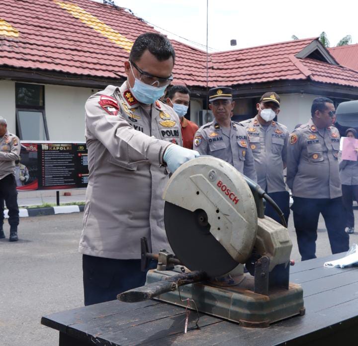 Sebanyak 98 Senjata Api Rakitan Dimusnahkan di Bengkayang