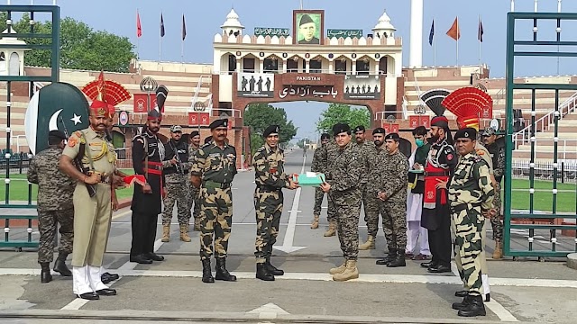 Pakistan and India Exchange Lists of Prisoners in Goodwill Gesture