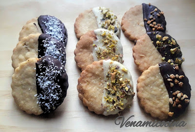 Galletas de mantequilla con chocolate y frutos secos