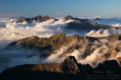 Mer de nuages au sommet du Mont Perdu