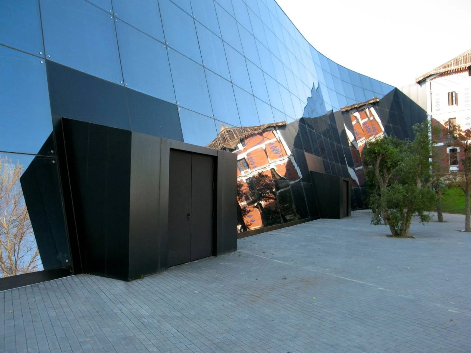 Cristóbal Balenciaga Museum by Av62arquitectos