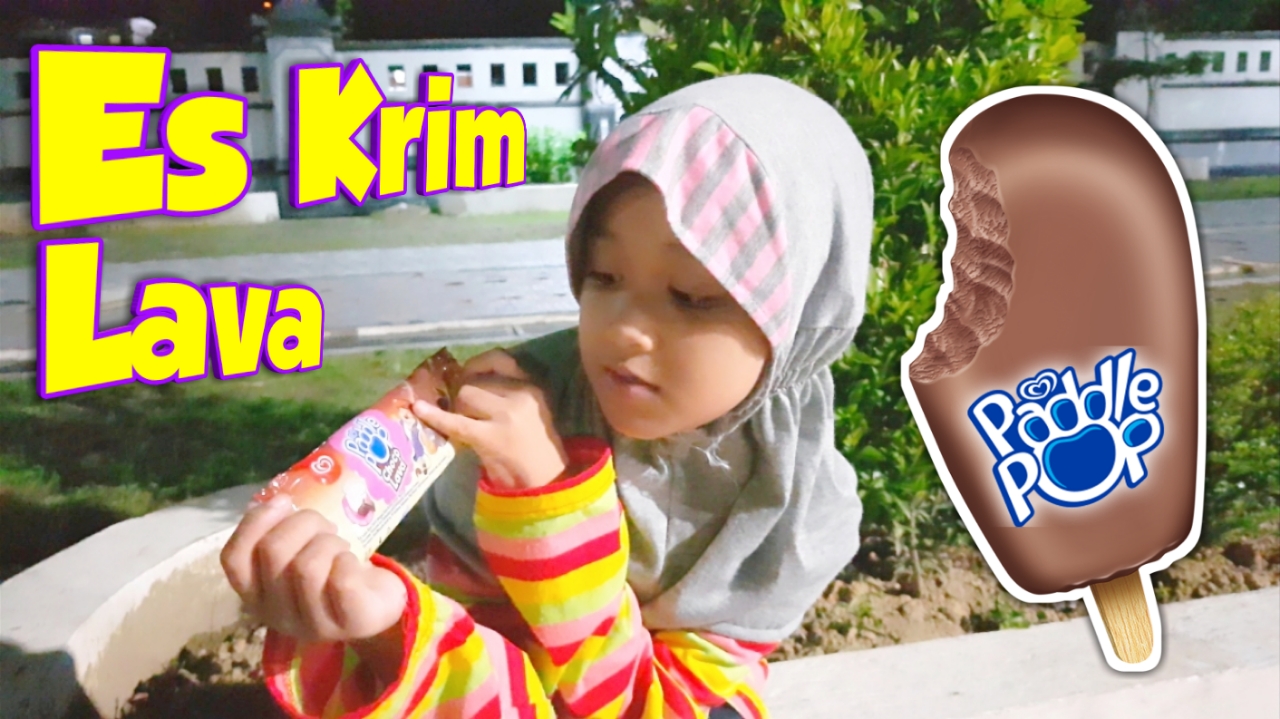 ENAK MANA, Es Krim Paddle Pop Choco Lava Vs Sari Roti Sandwich Cokelat