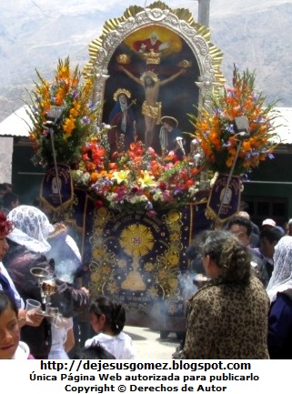 Foto de la Procesión del Señor de los Milagros  (Santa Cruz de Andamarca - Huaral - Lima - Perú) por Jesus Gómez