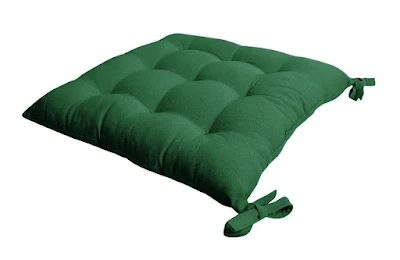 Ce coussin confortable est idéal pour utiliser en extérieur. La technique de teinture plus respectueuse de l'environnement résiste mieux à la décoloration du soleil. Les liens permettent de garder le coussin en place. Coussin de chaise  140 dh  99 dh  Ce coussin confortable est idéal pour utiliser en extérieur. La technique de teinture plus respectueuse de l'environnement résiste mieux à la décoloration du soleil. Les liens permettent de garder le coussin en place.  ➤ Disponible   Ce coussin confortable est idéal pour utiliser en extérieur. La technique de teinture plus respectueuse de l'environnement résiste mieux à la décoloration du soleil. Les liens permettent de garder le coussin en place.  Coussin de chaise : 1 Coussin : 99 dh 2 Coussins : 179 dh 3 Coussins : 249 dh 4 Coussins : 299 dh Livraison GRATUITE partout au Maroc.  Satisfait ou remboursé  Couleur de coussin disponible : Coussin Bleu pétrole, Coussin Blanc, Coussin Gris clair, Coussin Gris foncé, Coussin Jaune et Orange.  Dimensions coussin :   40 cm / 15 cm / 40 cm  Ce coussin confortable est idéal pour utiliser en extérieur.    La technique de teinture plus respectueuse de l'environnement résiste mieux à la décoloration du soleil.  Les liens permettent de garder le coussin en place.  Ce coussin confortable est idéal pour utiliser en extérieur. La technique de teinture plus respectueuse de l'environnement résiste mieux à la décoloration du soleil. Les liens permettent de garder le coussin en place. Coussin Chaise Blanc  140 dh  99 dh  Ce coussin confortable est idéal pour utiliser en extérieur. La technique de teinture plus respectueuse de l'environnement résiste mieux à la décoloration du soleil. Les liens permettent de garder le coussin en place.  ➤ Disponible   Ce coussin confortable est idéal pour utiliser en extérieur. La technique de teinture plus respectueuse de l'environnement résiste mieux à la décoloration du soleil. Les liens permettent de garder le coussin en place. ( Stock limité )  Offrez à votre chaise un confort inégalé avec nos coussins moelleux  L'été est synonyme de détente ensoleillée et de moments de farniente au bord de la piscine ou sur la terrasse. Pour sublimer ces instants de relaxation, Transat.ma vous propose une collection de coussins pour transat d'une qualité exceptionnelle.  Ce coussin confortable est idéal pour utiliser en extérieur. La technique de teinture plus respectueuse de l'environnement résiste mieux à la décoloration du soleil. Les liens permettent de garder le coussin en place. Confort et douceur incomparables  Confectionnés avec des matériaux haut de gamme et rembourrés généreusement, nos coussins vous procurent un confort inégalé. Laissez-vous envelopper par leur douceur et oubliez tous vos soucis.  Ce coussin confortable est idéal pour utiliser en extérieur. La technique de teinture plus respectueuse de l'environnement résiste mieux à la décoloration du soleil. Les liens permettent de garder le coussin en place. Des dimensions parfaites pour un maintien optimal  Nos coussins de transat mesurent 40 cm x 40 cm x 10 cm, offrant une assise moelleuse et un soutien parfait pour votre dos et vos nuques. Profitez d'un confort optimal et d'une relaxation profonde.  Ce coussin confortable est idéal pour utiliser en extérieur. La technique de teinture plus respectueuse de l'environnement résiste mieux à la décoloration du soleil. Les liens permettent de garder le coussin en place. Un large choix de couleurs pour tous les goûts  Parce que l'harmonie visuelle est essentielle, Transat.ma met à votre disposition une palette de couleurs variées pour assortir votre coussin à votre transat et à votre décor extérieur. Du bleu azur au vert anis en passant par le gris anthracite, trouvez la couleur qui sublimera votre espace détente.  Ce coussin confortable est idéal pour utiliser en extérieur. La technique de teinture plus respectueuse de l'environnement résiste mieux à la décoloration du soleil. Les liens permettent de garder le coussin en place.   Coussin Chaise Bleu  140 dh  99 dh  Ce coussin confortable est idéal pour utiliser en extérieur. La technique de teinture plus respectueuse de l'environnement résiste mieux à la décoloration du soleil. Les liens permettent de garder le coussin en place.  ➤ Disponible   Ce coussin confortable est idéal pour utiliser en extérieur. La technique de teinture plus respectueuse de l'environnement résiste mieux à la décoloration du soleil. Les liens permettent de garder le coussin en place. Un entretien facile pour une utilisation durable  Déhoussables et lavables en machine, nos coussins sont conçus pour durer. Dites adieu aux taches et aux salissures !  Ce coussin confortable est idéal pour utiliser en extérieur. La technique de teinture plus respectueuse de l'environnement résiste mieux à la décoloration du soleil. Les liens permettent de garder le coussin en place.  Coussin Chaise Jaune  140 dh  99 dh  Ce coussin confortable est idéal pour utiliser en extérieur. La technique de teinture plus respectueuse de l'environnement résiste mieux à la décoloration du soleil. Les liens permettent de garder le coussin en place.  ➤ Disponible   Ce coussin confortable est idéal pour utiliser en extérieur. La technique de teinture plus respectueuse de l'environnement résiste mieux à la décoloration du soleil. Les liens permettent de garder le coussin en place. Transat.ma : Bien plus qu'un simple coussin  Choisir un coussin Transat.ma, c'est opter pour :  ·         Un savoir-faire artisanal marocain  ·         Des matériaux de haute qualité  ·         Un confort et une durabilité exceptionnels  ·         Un large choix de couleurs et de styles  Offrez-vous un été de détente inoubliable avec les coussins Transat.ma !  Ce coussin confortable est idéal pour utiliser en extérieur. La technique de teinture plus respectueuse de l'environnement résiste mieux à la décoloration du soleil. Les liens permettent de garder le coussin en place. Coussin Gris clair  140 dh  99 dh  Ce coussin confortable est idéal pour utiliser en extérieur. La technique de teinture plus respectueuse de l'environnement résiste mieux à la décoloration du soleil. Les liens permettent de garder le coussin en place.  ➤ Disponible   Ce coussin confortable est idéal pour utiliser en extérieur. La technique de teinture plus respectueuse de l'environnement résiste mieux à la décoloration du soleil. Les liens permettent de garder le coussin en place. Découvrez le Confort et l'Élégance avec les Coussins de Chaise de Transat.ma  Pour les amoureux du plein air et de moments de détente ensoleillés, Transat.ma se positionne comme le partenaire idéal pour sublimer vos espaces extérieurs. Avec une gamme variée de meubles d'extérieur, Transat.ma allie qualité, esthétique et confort. Parmi ses joyaux, les coussins de chaise se démarquent par leur élégance et leur praticité.  Ce coussin confortable est idéal pour utiliser en extérieur. La technique de teinture plus respectueuse de l'environnement résiste mieux à la décoloration du soleil. Les liens permettent de garder le coussin en place. Coussin de chaise Gris  140 dh  99 dh  Ce coussin confortable est idéal pour utiliser en extérieur. La technique de teinture plus respectueuse de l'environnement résiste mieux à la décoloration du soleil. Les liens permettent de garder le coussin en place.  ➤ Disponible   Ce coussin confortable est idéal pour utiliser en extérieur. La technique de teinture plus respectueuse de l'environnement résiste mieux à la décoloration du soleil. Les liens permettent de garder le coussin en place. Confort Absolu : Les dimensions généreuses de 40 cm sur 40 cm offrent un soutien optimal à votre dos, tandis que les 10 cm d'épaisseur assurent un confort moelleux pour de longues heures de relaxation. Que ce soit pour savourer un bon livre sous le soleil ou pour partager des moments conviviaux entre amis, ces coussins garantissent un confort inégalé.  Transformez votre jardin avec nos chaises et tables pliantes en bois, conçues pours'adapter parfaitement à votre style de vie. Optez pour l'excellence en meublant vos moments en plein air avec transat.ma, où le confort rencontre la convivialité. ( Satisfait ou Remboursé )  Amoureux et amoureuses de la plage nous vous proposons ces belles chaises pour profiter de vos moments de détente confortablement.  Amateurs de pêche nos chaises ajouteront que confort à votre activité.    La chaise a été testé pour un usage domestique, et répond aux exigences de résistance et de sécurité    Faites d'un coin à l'extérieur votre espace préféré ! La chaise italienne en bois est une chaise longue solide, facile à replier et à ranger lorsque vous ne l'utilisez pas. Sans souci et confortable, comme la vie en plein air devrait l'être.      Mini transat en Bois d’hêtre massif très résistant avec dorsal en polyeste.  Confortable, parfaite pour plage ou piscine.. Idéale pour les événements en plein air, jardins et terrasses.   Très pratique pour le transport, elle devient fine démontée et facile à transporter.  Largeur 38cm/Hauteur 58cm/longueur 65cm.  Mini transat supporte jusqu’à 130 kg de poids.  Produit made in Italie 🇮🇹  Couleur dispo :   Moutarde & Orange & Blanche & Grise Mini-transat Mini transat en Bois d’hêtre massif très résistant avec dorsal en polyester.  Confortable, parfait pour plage ou piscine.. Idéal pour les événements en plein air, jardins et terrasses.  Très pratique pour le transport, elle devient fine démontée et facile à transporter.  Dimenssions Mini-Transat : Largeur 38cm/Hauteur 58cm/longueur 65cm.  Mini-transat supporte jusqu’à 130 kg de poids.  Produit made in Italie.  Couleur dispo :  Moutarde Orange Blanche Grise  Amoureux et amoureuses de la plage nous vous proposons ces belles chaises pour profiter de vos moments de détente confortablement.  Amateurs de pêche nos chaises ajouteront que confort à votre activité.    La chaise a été testé pour un usage domestique, et répond aux exigences de résistance et de sécurité    Faites d'un coin à l'extérieur votre espace préféré ! La chaise italienne en bois est une chaise longue solide, facile à replier et à ranger lorsque vous ne l'utilisez pas. Sans souci et confortable, comme la vie en plein air devrait l'être.      Mini transat en Bois d’hêtre massif très résistant avec dorsal en polyeste.  Confortable, parfaite pour plage ou piscine.. Idéale pour les événements en plein air, jardins et terrasses.   Très pratique pour le transport, elle devient fine démontée et facile à transporter.  Largeur 38cm/Hauteur 58cm/longueur 65cm.  Mini transat supporte jusqu’à 130 kg de poids.  Produit made in Italie 🇮🇹  Couleur dispo :   Moutarde & Orange & Blanche & Grise Amoureux et amoureuses de la plage nous vous proposons ces belles chaises pour profiter de vos moments de détente confortablement.  Amateurs de pêche nos chaises ajouteront que confort à votre activité.    La chaise a été testé pour un usage domestique, et répond aux exigences de résistance et de sécurité    Faites d'un coin à l'extérieur votre espace préféré ! La chaise italienne en bois est une chaise longue solide, facile à replier et à ranger lorsque vous ne l'utilisez pas. Sans souci et confortable, comme la vie en plein air devrait l'être.      Mini transat en Bois d’hêtre massif très résistant avec dorsal en polyeste.  Confortable, parfaite pour plage ou piscine.. Idéale pour les événements en plein air, jardins et terrasses.   Très pratique pour le transport, elle devient fine démontée et facile à transporter.  Largeur 38cm/Hauteur 58cm/longueur 65cm.  Mini transat supporte jusqu’à 130 kg de poids.  Produit made in Italie 🇮🇹  Couleur dispo :   Moutarde & Orange & Blanche & Grise  Amoureux et amoureuses de la plage nous vous proposons ces belles chaises pour profiter de vos moments de détente confortablement.  Amateurs de pêche nos chaises ajouteront que confort à votre activité.    La chaise a été testé pour un usage domestique, et répond aux exigences de résistance et de sécurité    Faites d'un coin à l'extérieur votre espace préféré ! La chaise italienne en bois est une chaise longue solide, facile à replier et à ranger lorsque vous ne l'utilisez pas. Sans souci et confortable, comme la vie en plein air devrait l'être.      Mini transat en Bois d’hêtre massif très résistant avec dorsal en polyeste.  Confortable, parfaite pour plage ou piscine.. Idéale pour les événements en plein air, jardins et terrasses.   Très pratique pour le transport, elle devient fine démontée et facile à transporter.  Largeur 38cm/Hauteur 58cm/longueur 65cm.  Mini transat supporte jusqu’à 130 kg de poids.  Produit made in Italie 🇮🇹  Couleur dispo :   Moutarde & Orange & Blanche & Grise Mini-Transat Moutarde  300 dh   249 dh  Amoureux et amoureuses de la plage nous vous proposons ces belles chaises pour profiter de vos moments de détente confortablement.  Amateurs de pêche nos chaises ajouteront que confort à votre activité.    La chaise a été testé pour un usage domestique, et répond aux exigences de résistance et de sécurité    Faites d'un coin à l'extérieur votre espace préféré ! La chaise italienne en bois est une chaise longue solide, facile à replier et à ranger lorsque vous ne l'utilisez pas. Sans souci et confortable, comme la vie en plein air devrait l'être.      Mini transat en Bois d’hêtre massif très résistant avec dorsal en polyeste.  Confortable, parfaite pour plage ou piscine.. Idéale pour les événements en plein air, jardins et terrasses.   Très pratique pour le transport, elle devient fine démontée et facile à transporter.  Largeur 38cm/Hauteur 58cm/longueur 65cm.  Mini transat supporte jusqu’à 130 kg de poids.  Produit made in Italie 🇮🇹  Couleur dispo :   Moutarde & Orange & Blanche & Grise  ➤ Disponible    Amoureux et amoureuses de la plage nous vous proposons ces belles chaises pour profiter de vos moments de détente confortablement.  Amoureux et amoureuses de la plage nous vous proposons ces belles chaises pour profiter de vos moments de détente confortablement.  Amateurs de pêche nos chaises ajouteront que confort à votre activité.    La chaise a été testé pour un usage domestique, et répond aux exigences de résistance et de sécurité    Faites d'un coin à l'extérieur votre espace préféré ! La chaise italienne en bois est une chaise longue solide, facile à replier et à ranger lorsque vous ne l'utilisez pas. Sans souci et confortable, comme la vie en plein air devrait l'être.      Mini transat en Bois d’hêtre massif très résistant avec dorsal en polyeste.  Confortable, parfaite pour plage ou piscine.. Idéale pour les événements en plein air, jardins et terrasses.   Très pratique pour le transport, elle devient fine démontée et facile à transporter.  Largeur 38cm/Hauteur 58cm/longueur 65cm.  Mini transat supporte jusqu’à 130 kg de poids.  Produit made in Italie 🇮🇹  Couleur dispo :   Moutarde & Orange & Blanche & Grise Mini-Transat Terracotta  300 dh   249 dh  Amoureux et amoureuses de la plage nous vous proposons ces belles chaises pour profiter de vos moments de détente confortablement.  Amateurs de pêche nos chaises ajouteront que confort à votre activité.    La chaise a été testé pour un usage domestique, et répond aux exigences de résistance et de sécurité    Faites d'un coin à l'extérieur votre espace préféré ! La chaise italienne en bois est une chaise longue solide, facile à replier et à ranger lorsque vous ne l'utilisez pas. Sans souci et confortable, comme la vie en plein air devrait l'être.      Mini transat en Bois d’hêtre massif très résistant avec dorsal en polyeste.  Confortable, parfaite pour plage ou piscine.. Idéale pour les événements en plein air, jardins et terrasses.   Très pratique pour le transport, elle devient fine démontée et facile à transporter.  Largeur 38cm/Hauteur 58cm/longueur 65cm.  Mini transat supporte jusqu’à 130 kg de poids.  Produit made in Italie 🇮🇹  Couleur dispo :   Moutarde & Orange & Blanche & Grise  ➤ Disponible      Amateurs de pêche nos chaises n’ajouteront que confort à votre activité.  Amoureux et amoureuses de la plage nous vous proposons ces belles chaises pour profiter de vos moments de détente confortablement.  Amateurs de pêche nos chaises ajouteront que confort à votre activité.    La chaise a été testé pour un usage domestique, et répond aux exigences de résistance et de sécurité    Faites d'un coin à l'extérieur votre espace préféré ! La chaise italienne en bois est une chaise longue solide, facile à replier et à ranger lorsque vous ne l'utilisez pas. Sans souci et confortable, comme la vie en plein air devrait l'être.      Mini transat en Bois d’hêtre massif très résistant avec dorsal en polyeste.  Confortable, parfaite pour plage ou piscine.. Idéale pour les événements en plein air, jardins et terrasses.   Très pratique pour le transport, elle devient fine démontée et facile à transporter.  Largeur 38cm/Hauteur 58cm/longueur 65cm.  Mini transat supporte jusqu’à 130 kg de poids.  Produit made in Italie 🇮🇹  Couleur dispo :   Moutarde & Orange & Blanche & Grise  Amoureux et amoureuses de la plage nous vous proposons ces belles chaises pour profiter de vos moments de détente confortablement.  Amateurs de pêche nos chaises ajouteront que confort à votre activité.    La chaise a été testé pour un usage domestique, et répond aux exigences de résistance et de sécurité    Faites d'un coin à l'extérieur votre espace préféré ! La chaise italienne en bois est une chaise longue solide, facile à replier et à ranger lorsque vous ne l'utilisez pas. Sans souci et confortable, comme la vie en plein air devrait l'être.      Mini transat en Bois d’hêtre massif très résistant avec dorsal en polyeste.  Confortable, parfaite pour plage ou piscine.. Idéale pour les événements en plein air, jardins et terrasses.   Très pratique pour le transport, elle devient fine démontée et facile à transporter.  Largeur 38cm/Hauteur 58cm/longueur 65cm.  Mini transat supporte jusqu’à 130 kg de poids.  Produit made in Italie 🇮🇹  Couleur dispo :   Moutarde & Orange & Blanche & Grise Mini-Transat Gris  300 dh   249 dh  Amoureux et amoureuses de la plage nous vous proposons ces belles chaises pour profiter de vos moments de détente confortablement.  Amateurs de pêche nos chaises ajouteront que confort à votre activité.    La chaise a été testé pour un usage domestique, et répond aux exigences de résistance et de sécurité    Faites d'un coin à l'extérieur votre espace préféré ! La chaise italienne en bois est une chaise longue solide, facile à replier et à ranger lorsque vous ne l'utilisez pas. Sans souci et confortable, comme la vie en plein air devrait l'être.      Mini transat en Bois d’hêtre massif très résistant avec dorsal en polyeste.  Confortable, parfaite pour plage ou piscine.. Idéale pour les événements en plein air, jardins et terrasses.   Très pratique pour le transport, elle devient fine démontée et facile à transporter.  Largeur 38cm/Hauteur 58cm/longueur 65cm.  Mini transat supporte jusqu’à 130 kg de poids.  Produit made in Italie 🇮🇹  Couleur dispo :   Moutarde & Orange & Blanche & Grise  ➤ Disponible    Amoureux et amoureuses de la plage nous vous proposons ces belles chaises pour profiter de vos moments de détente confortablement.  Amateurs de pêche nos chaises ajouteront que confort à votre activité.    La chaise a été testé pour un usage domestique, et répond aux exigences de résistance et de sécurité    Faites d'un coin à l'extérieur votre espace préféré ! La chaise italienne en bois est une chaise longue solide, facile à replier et à ranger lorsque vous ne l'utilisez pas. Sans souci et confortable, comme la vie en plein air devrait l'être.      Mini transat en Bois d’hêtre massif très résistant avec dorsal en polyeste.  Confortable, parfaite pour plage ou piscine.. Idéale pour les événements en plein air, jardins et terrasses.   Très pratique pour le transport, elle devient fine démontée et facile à transporter.  Largeur 38cm/Hauteur 58cm/longueur 65cm.  Mini transat supporte jusqu’à 130 kg de poids.  Produit made in Italie 🇮🇹  Couleur dispo :   Moutarde & Orange & Blanche & Grise  Amoureux et amoureuses de la plage nous vous proposons ces belles chaises pour profiter de vos moments de détente confortablement.  Amateurs de pêche nos chaises ajouteront que confort à votre activité.    La chaise a été testé pour un usage domestique, et répond aux exigences de résistance et de sécurité    Faites d'un coin à l'extérieur votre espace préféré ! La chaise italienne en bois est une chaise longue solide, facile à replier et à ranger lorsque vous ne l'utilisez pas. Sans souci et confortable, comme la vie en plein air devrait l'être.      Mini transat en Bois d’hêtre massif très résistant avec dorsal en polyeste.  Confortable, parfaite pour plage ou piscine.. Idéale pour les événements en plein air, jardins et terrasses.   Très pratique pour le transport, elle devient fine démontée et facile à transporter.  Largeur 38cm/Hauteur 58cm/longueur 65cm.  Mini transat supporte jusqu’à 130 kg de poids.  Produit made in Italie 🇮🇹  Couleur dispo :   Moutarde & Orange & Blanche & Grise Mini-Transat Blanc  300 dh   249 dh  Amoureux et amoureuses de la plage nous vous proposons ces belles chaises pour profiter de vos moments de détente confortablement.  Amateurs de pêche nos chaises ajouteront que confort à votre activité.    La chaise a été testé pour un usage domestique, et répond aux exigences de résistance et de sécurité    Faites d'un coin à l'extérieur votre espace préféré ! La chaise italienne en bois est une chaise longue solide, facile à replier et à ranger lorsque vous ne l'utilisez pas. Sans souci et confortable, comme la vie en plein air devrait l'être.      Mini transat en Bois d’hêtre massif très résistant avec dorsal en polyeste.  Confortable, parfaite pour plage ou piscine.. Idéale pour les événements en plein air, jardins et terrasses.   Très pratique pour le transport, elle devient fine démontée et facile à transporter.  Largeur 38cm/Hauteur 58cm/longueur 65cm.  Mini transat supporte jusqu’à 130 kg de poids.  Produit made in Italie 🇮🇹  Couleur dispo :   Moutarde & Orange & Blanche & Grise  ➤ Disponible    La chaise a été testée pour un usage domestique, et répond aux exigences de résistance et de sécurité.  Amoureux et amoureuses de la plage nous vous proposons ces belles chaises pour profiter de vos moments de détente confortablement.  Amateurs de pêche nos chaises ajouteront que confort à votre activité.    La chaise a été testé pour un usage domestique, et répond aux exigences de résistance et de sécurité    Faites d'un coin à l'extérieur votre espace préféré ! La chaise italienne en bois est une chaise longue solide, facile à replier et à ranger lorsque vous ne l'utilisez pas. Sans souci et confortable, comme la vie en plein air devrait l'être.      Mini transat en Bois d’hêtre massif très résistant avec dorsal en polyeste.  Confortable, parfaite pour plage ou piscine.. Idéale pour les événements en plein air, jardins et terrasses.   Très pratique pour le transport, elle devient fine démontée et facile à transporter.  Largeur 38cm/Hauteur 58cm/longueur 65cm.  Mini transat supporte jusqu’à 130 kg de poids.  Produit made in Italie 🇮🇹  Couleur dispo :   Moutarde & Orange & Blanche & Grise  Amoureux et amoureuses de la plage nous vous proposons ces belles chaises pour profiter de vos moments de détente confortablement.  Amateurs de pêche nos chaises ajouteront que confort à votre activité.    La chaise a été testé pour un usage domestique, et répond aux exigences de résistance et de sécurité    Faites d'un coin à l'extérieur votre espace préféré ! La chaise italienne en bois est une chaise longue solide, facile à replier et à ranger lorsque vous ne l'utilisez pas. Sans souci et confortable, comme la vie en plein air devrait l'être.      Mini transat en Bois d’hêtre massif très résistant avec dorsal en polyeste.  Confortable, parfaite pour plage ou piscine.. Idéale pour les événements en plein air, jardins et terrasses.   Très pratique pour le transport, elle devient fine démontée et facile à transporter.  Largeur 38cm/Hauteur 58cm/longueur 65cm.  Mini transat supporte jusqu’à 130 kg de poids.  Produit made in Italie 🇮🇹  Couleur dispo :   Moutarde & Orange & Blanche & Grise   Faites d'un coin à l'extérieur votre espace préféré ! La chaise italienne en bois est une chaise longue solide, facile à replier et à ranger lorsque vous ne l'utilisez pas. Sans souci et confortable, comme la vie en plein air devrait l'être.  Amoureux et amoureuses de la plage nous vous proposons ces belles chaises pour profiter de vos moments de détente confortablement.  Amateurs de pêche nos chaises ajouteront que confort à votre activité.    La chaise a été testé pour un usage domestique, et répond aux exigences de résistance et de sécurité    Faites d'un coin à l'extérieur votre espace préféré ! La chaise italienne en bois est une chaise longue solide, facile à replier et à ranger lorsque vous ne l'utilisez pas. Sans souci et confortable, comme la vie en plein air devrait l'être.      Mini transat en Bois d’hêtre massif très résistant avec dorsal en polyeste.  Confortable, parfaite pour plage ou piscine.. Idéale pour les événements en plein air, jardins et terrasses.   Très pratique pour le transport, elle devient fine démontée et facile à transporter.  Largeur 38cm/Hauteur 58cm/longueur 65cm.  Mini transat supporte jusqu’à 130 kg de poids.  Produit made in Italie 🇮🇹  Couleur dispo :   Moutarde & Orange & Blanche & Grise  Amoureux et amoureuses de la plage nous vous proposons ces belles chaises pour profiter de vos moments de détente confortablement.  Amateurs de pêche nos chaises ajouteront que confort à votre activité.    La chaise a été testé pour un usage domestique, et répond aux exigences de résistance et de sécurité    Faites d'un coin à l'extérieur votre espace préféré ! La chaise italienne en bois est une chaise longue solide, facile à replier et à ranger lorsque vous ne l'utilisez pas. Sans souci et confortable, comme la vie en plein air devrait l'être.      Mini transat en Bois d’hêtre massif très résistant avec dorsal en polyeste.  Confortable, parfaite pour plage ou piscine.. Idéale pour les événements en plein air, jardins et terrasses.   Très pratique pour le transport, elle devient fine démontée et facile à transporter.  Largeur 38cm/Hauteur 58cm/longueur 65cm.  Mini transat supporte jusqu’à 130 kg de poids.  Produit made in Italie 🇮🇹  Couleur dispo :   Moutarde & Orange & Blanche & Grise  Amoureux et amoureuses de la plage nous vous proposons ces belles chaises pour profiter de vos moments de détente confortablement.  Amateurs de pêche nos chaises ajouteront que confort à votre activité.    La chaise a été testé pour un usage domestique, et répond aux exigences de résistance et de sécurité    Faites d'un coin à l'extérieur votre espace préféré ! La chaise italienne en bois est une chaise longue solide, facile à replier et à ranger lorsque vous ne l'utilisez pas. Sans souci et confortable, comme la vie en plein air devrait l'être.      Mini transat en Bois d’hêtre massif très résistant avec dorsal en polyeste.  Confortable, parfaite pour plage ou piscine.. Idéale pour les événements en plein air, jardins et terrasses.   Très pratique pour le transport, elle devient fine démontée et facile à transporter.  Largeur 38cm/Hauteur 58cm/longueur 65cm.  Mini transat supporte jusqu’à 130 kg de poids.  Produit made in Italie 🇮🇹  Couleur dispo :   Moutarde & Orange & Blanche & Grise  Amoureux et amoureuses de la plage nous vous proposons ces belles chaises pour profiter de vos moments de détente confortablement.  Amateurs de pêche nos chaises ajouteront que confort à votre activité.    La chaise a été testé pour un usage domestique, et répond aux exigences de résistance et de sécurité    Faites d'un coin à l'extérieur votre espace préféré ! La chaise italienne en bois est une chaise longue solide, facile à replier et à ranger lorsque vous ne l'utilisez pas. Sans souci et confortable, comme la vie en plein air devrait l'être.      Mini transat en Bois d’hêtre massif très résistant avec dorsal en polyeste.  Confortable, parfaite pour plage ou piscine.. Idéale pour les événements en plein air, jardins et terrasses.   Très pratique pour le transport, elle devient fine démontée et facile à transporter.  Largeur 38cm/Hauteur 58cm/longueur 65cm.  Mini transat supporte jusqu’à 130 kg de poids.  Produit made in Italie 🇮🇹  Couleur dispo :   Moutarde & Orange & Blanche & Grise  ( Satisfait ou Remboursé )  J'en profite !  Amoureux et amoureuses de la plage nous vous proposons ces belles chaises pour profiter de vos moments de détente confortablement.  Amateurs de pêche nos chaises ajouteront que confort à votre activité.    La chaise a été testé pour un usage domestique, et répond aux exigences de résistance et de sécurité    Faites d'un coin à l'extérieur votre espace préféré ! La chaise italienne en bois est une chaise longue solide, facile à replier et à ranger lorsque vous ne l'utilisez pas. Sans souci et confortable, comme la vie en plein air devrait l'être.      Mini transat en Bois d’hêtre massif très résistant avec dorsal en polyeste.  Confortable, parfaite pour plage ou piscine.. Idéale pour les événements en plein air, jardins et terrasses.   Très pratique pour le transport, elle devient fine démontée et facile à transporter.  Largeur 38cm/Hauteur 58cm/longueur 65cm.  Mini transat supporte jusqu’à 130 kg de poids.  Produit made in Italie 🇮🇹  Couleur dispo :   Moutarde & Orange & Blanche & Grise Elle est vendu pré-monté pour en profiter immédiatement.  À combiner à d'autres produits de la série “ Table basse en bois pour Plage ou Piscine “.  Cette table pliable, fabriquée en bois massif solide, est idéale pour un petit balcon, jardin, plage ou piscine  .. ou si vous avez besoin de siège supplémentaire. Se replie pour un rangement facile.  Elle est vendu pré-monté pour en profiter immédiatement. À combiner à d'autres produits de la série “ Chaises italiennes en bois : Plage / Piscine “.  Pour accroître sa résistance et que vous puissiez apprécier l'aspect naturel du bois, ce meuble a été pré-traité avec plusieurs couches de teinture pour bois semi-transparente. Table extérieur Couleur bois naturel / Teintée   400 dh   299 dh  Amoureux et amoureuses de la plage nous vous proposons ces belles chaises pour profiter de vos moments de détente confortablement.  Amateurs de pêche nos chaises ajouteront que confort à votre activité.    La chaise a été testé pour un usage domestique, et répond aux exigences de résistance et de sécurité    Faites d'un coin à l'extérieur votre espace préféré ! La chaise italienne en bois est une chaise longue solide, facile à replier et à ranger lorsque vous ne l'utilisez pas. Sans souci et confortable, comme la vie en plein air devrait l'être.      Mini transat en Bois d’hêtre massif très résistant avec dorsal en polyeste.  Confortable, parfaite pour plage ou piscine.. Idéale pour les événements en plein air, jardins et terrasses.   Très pratique pour le transport, elle devient fine démontée et facile à transporter.  Largeur 38cm/Hauteur 58cm/longueur 65cm.  Mini transat supporte jusqu’à 130 kg de poids.  Produit made in Italie 🇮🇹  Couleur dispo :   Moutarde & Orange & Blanche & Grise  ➤ Disponible  Cette table pliable, fabriquée en bois massif solide, est idéale pour un petit balcon, jardin, plage ou piscine.. Ou si vous avez besoin de siège supplémentaire.     Se replie pour un rangement facile  Cette table pliable, fabriquée en bois massif solide, est idéale pour un petit balcon, jardin, plage ou piscine  .. ou si vous avez besoin de siège supplémentaire. Se replie pour un rangement facile.  Elle est vendu pré-monté pour en profiter immédiatement. À combiner à d'autres produits de la série “ Chaises italiennes en bois : Plage / Piscine “.  Pour accroître sa résistance et que vous puissiez apprécier l'aspect naturel du bois, ce meuble a été pré-traité avec plusieurs couches de teinture pour bois semi-transparente.  Pour accroître sa résistance et que vous puissiez apprécier l'aspect naturel du bois, ce meuble a été pré-traité avec plusieurs couches de teinture pour bois semi-transparente.  mini-transat neo-transat plage piscine  Cette table pliable, fabriquée en bois massif solide, est idéale pour un petit balcon, jardin, plage ou piscine  .. ou si vous avez besoin de siège supplémentaire. Se replie pour un rangement facile.  Elle est vendu pré-monté pour en profiter immédiatement. À combiner à d'autres produits de la série “ Chaises italiennes en bois : Plage / Piscine “.  Pour accroître sa résistance et que vous puissiez apprécier l'aspect naturel du bois, ce meuble a été pré-traité avec plusieurs couches de teinture pour bois semi-transparente. Elle est vendu pré-monté pour en profiter immédiatement.  À combiner à d'autres produits de la série  “ Chaises italiennes en bois : Plage / Piscine “.  mini-transat neo-transat plage piscine ( Satisfait ou Remboursé )  mini-transat neo-transat plage piscine  J'en profite !  Amoureux et amoureuses de la plage nous vous proposons ces belles chaises pour profiter de vos moments de détente confortablement.  Amateurs de pêche nos chaises ajouteront que confort à votre activité.    La chaise a été testé pour un usage domestique, et répond aux exigences de résistance et de sécurité    Faites d'un coin à l'extérieur votre espace préféré ! La chaise italienne en bois est une chaise longue solide, facile à replier et à ranger lorsque vous ne l'utilisez pas. Sans souci et confortable, comme la vie en plein air devrait l'être.      Mini transat en Bois d’hêtre massif très résistant avec dorsal en polyeste.  Confortable, parfaite pour plage ou piscine.. Idéale pour les événements en plein air, jardins et terrasses.   Très pratique pour le transport, elle devient fine démontée et facile à transporter.  Largeur 38cm/Hauteur 58cm/longueur 65cm.  Mini transat supporte jusqu’à 130 kg de poids.  Produit made in Italie 🇮🇹  Couleur dispo :   Moutarde & Orange & Blanche & Grise Envie d'en savoir plus?      •  Planifiez un appel d'information avec un membre de l'équipe nou-nou pour voir si cette opportunité est une opportunité mutuelle.    Pour toutes informations complémentaires n'hésitez pas à nous contacter :  00 212 6 36 6767 06  talal.elqoraichi@gmail.com  www.mme-chocolat.ma    Vous pouvez aussi nous contacter sur Whatsapp, ce sera plus simple de vous expliquer de vive voix, bien à vous! ☺   Amoureux et amoureuses de la plage nous vous proposons ces belles chaises pour profiter de vos moments de détente confortablement.  Amateurs de pêche nos chaises ajouteront que confort à votre activité.    La chaise a été testé pour un usage domestique, et répond aux exigences de résistance et de sécurité    Faites d'un coin à l'extérieur votre espace préféré ! La chaise italienne en bois est une chaise longue solide, facile à replier et à ranger lorsque vous ne l'utilisez pas. Sans souci et confortable, comme la vie en plein air devrait l'être.      Mini transat en Bois d’hêtre massif très résistant avec dorsal en polyeste.  Confortable, parfaite pour plage ou piscine.. Idéale pour les événements en plein air, jardins et terrasses.   Très pratique pour le transport, elle devient fine démontée et facile à transporter.  Largeur 38cm/Hauteur 58cm/longueur 65cm.  Mini transat supporte jusqu’à 130 kg de poids.  Produit made in Italie 🇮🇹  Couleur dispo :   Moutarde & Orange & Blanche & Grise  Pour nous rejoindre :   Ne rien faire.  Faire quelque chose.  Nous rejoindre :  Amoureux et amoureuses de la plage nous vous proposons ces belles chaises pour profiter de vos moments de détente confortablement.  Amateurs de pêche nos chaises ajouteront que confort à votre activité.    La chaise a été testé pour un usage domestique, et répond aux exigences de résistance et de sécurité    Faites d'un coin à l'extérieur votre espace préféré ! La chaise italienne en bois est une chaise longue solide, facile à replier et à ranger lorsque vous ne l'utilisez pas. Sans souci et confortable, comme la vie en plein air devrait l'être.      Mini transat en Bois d’hêtre massif très résistant avec dorsal en polyeste.  Confortable, parfaite pour plage ou piscine.. Idéale pour les événements en plein air, jardins et terrasses.   Très pratique pour le transport, elle devient fine démontée et facile à transporter.  Largeur 38cm/Hauteur 58cm/longueur 65cm.  Mini transat supporte jusqu’à 130 kg de poids.  Produit made in Italie 🇮🇹  Couleur dispo :   Moutarde & Orange & Blanche & Grise #transat #extérieur #jardin Amoureux et amoureuses de la plage nous vous proposons ces belles chaises pour profiter de vos moments de détente confortablement.  Amateurs de pêche nos chaises ajouteront que confort à votre activité.    La chaise a été testé pour un usage domestique, et répond aux exigences de résistance et de sécurité    Faites d'un coin à l'extérieur votre espace préféré ! La chaise italienne en bois est une chaise longue solide, facile à replier et à ranger lorsque vous ne l'utilisez pas. Sans souci et confortable, comme la vie en plein air devrait l'être.      Mini transat en Bois d’hêtre massif très résistant avec dorsal en polyeste.  Confortable, parfaite pour plage ou piscine.. Idéale pour les événements en plein air, jardins et terrasses.   Très pratique pour le transport, elle devient fine démontée et facile à transporter.  Largeur 38cm/Hauteur 58cm/longueur 65cm.  Mini transat supporte jusqu’à 130 kg de poids.  Produit made in Italie 🇮🇹  Couleur dispo :   Moutarde & Orange & Blanche & Grise #transatplage #transatmaroc #transatpiscine Est ce que la table pliable peut aider quelqu'un dans votre réseau ?   Liker & Partager ! ☺  ↓       ⤸ mini-transat neo-transat plage piscine mini-transat neo-transat plage piscine Envie d'en savoir plus?      •  Planifiez un appel d'information avec un membre de l'équipe transat.ma pour voir si cette opportunité est une opportunité mutuelle.    Pour toutes informations complémentaires n'hésitez pas à nous contacter :  06 36 67 67 06  www.transat.ma    Vous pouvez aussi nous contacter sur Whatsapp, ce sera plus simple de vous expliquer de vive voix, bien à vous! ☺   Amoureux et amoureuses de la plage nous vous proposons ces belles chaises pour profiter de vos moments de détente confortablement.  Amateurs de pêche nos chaises ajouteront que confort à votre activité.    La chaise a été testé pour un usage domestique, et répond aux exigences de résistance et de sécurité    Faites d'un coin à l'extérieur votre espace préféré ! La chaise italienne en bois est une chaise longue solide, facile à replier et à ranger lorsque vous ne l'utilisez pas. Sans souci et confortable, comme la vie en plein air devrait l'être.      Mini transat en Bois d’hêtre massif très résistant avec dorsal en polyeste.  Confortable, parfaite pour plage ou piscine.. Idéale pour les événements en plein air, jardins et terrasses.   Très pratique pour le transport, elle devient fine démontée et facile à transporter.  Largeur 38cm/Hauteur 58cm/longueur 65cm.  Mini transat supporte jusqu’à 130 kg de poids.  Produit made in Italie 🇮🇹  Couleur dispo :   Moutarde & Orange & Blanche & Grise  Pour nous rejoindre :   Ne rien faire.  Faire quelque chose.  Nous rejoindre :  Amoureux et amoureuses de la plage nous vous proposons ces belles chaises pour profiter de vos moments de détente confortablement.  Amateurs de pêche nos chaises ajouteront que confort à votre activité.    La chaise a été testé pour un usage domestique, et répond aux exigences de résistance et de sécurité    Faites d'un coin à l'extérieur votre espace préféré ! La chaise italienne en bois est une chaise longue solide, facile à replier et à ranger lorsque vous ne l'utilisez pas. Sans souci et confortable, comme la vie en plein air devrait l'être.      Mini transat en Bois d’hêtre massif très résistant avec dorsal en polyeste.  Confortable, parfaite pour plage ou piscine.. Idéale pour les événements en plein air, jardins et terrasses.   Très pratique pour le transport, elle devient fine démontée et facile à transporter.  Largeur 38cm/Hauteur 58cm/longueur 65cm.  Mini transat supporte jusqu’à 130 kg de poids.  Produit made in Italie 🇮🇹  Couleur dispo :   Moutarde & Orange & Blanche & Grise #transat #extérieur #jardin Amoureux et amoureuses de la plage nous vous proposons ces belles chaises pour profiter de vos moments de détente confortablement.  Amateurs de pêche nos chaises ajouteront que confort à votre activité.    La chaise a été testé pour un usage domestique, et répond aux exigences de résistance et de sécurité    Faites d'un coin à l'extérieur votre espace préféré ! La chaise italienne en bois est une chaise longue solide, facile à replier et à ranger lorsque vous ne l'utilisez pas. Sans souci et confortable, comme la vie en plein air devrait l'être.      Mini transat en Bois d’hêtre massif très résistant avec dorsal en polyeste.  Confortable, parfaite pour plage ou piscine.. Idéale pour les événements en plein air, jardins et terrasses.   Très pratique pour le transport, elle devient fine démontée et facile à transporter.  Largeur 38cm/Hauteur 58cm/longueur 65cm.  Mini transat supporte jusqu’à 130 kg de poids.  Produit made in Italie 🇮🇹  Couleur dispo :   Moutarde & Orange & Blanche & Grise #transatplage #transatmaroc #transatpiscine Est ce que ce Mini-Transat peut aider quelqu'un dans votre réseau ?   Liker & Partager ! ☺  ↓       ⤸  Élégance dans la Simplicité : Disponibles dans une palette de couleurs raffinées, les coussins de chaise de Transat.ma ajoutent une touche de style à votre mobilier extérieur. Du bleu apaisant au jaune éclatant, en passant par le classique blanc et le chic gris foncé, chaque teinte est pensée pour s'harmoniser avec votre environnement extérieur.     Qualité au Rendez-vous : Fabriqués avec des matériaux de haute qualité, les coussins de chaise de Transat.ma sont conçus pour résister aux conditions extérieures les plus exigeantes. Légers avec seulement 500 g, ils sont faciles à manipuler et à entretenir, tout en conservant leur éclat et leur forme au fil du temps.      Une Touche de Personnalisation : Avec une variété de couleurs à disposition, vous avez la liberté d'exprimer votre style et de créer un espace extérieur qui vous ressemble. Mixez et assortissez les couleurs selon vos envies pour une ambiance à la fois moderne et chaleureuse.     En somme, les coussins de chaise de Transat.ma allient esthétique, confort et durabilité pour vous offrir une expérience en plein air incomparable. Redéfinissez votre espace extérieur avec élégance et laissez-vous séduire par le charme intemporel de ces accessoires indispensables pour des moments de détente inoubliables.     N'attendez plus et commandez dès aujourd'hui votre coussin sur www.transat.ma  Découvrez également nos autres produits pour un aménagement extérieur complet :  ·         Transats pliables  ·         Chaise de plage  ·         Transat piscine  ·         Tables basses  ·         Mobilier d’extérieur   Transat.ma : Votre partenaire pour un été ensoleillé et confortable !  mini-transat neo-transat plage piscine mini-transat neo-transat plage piscine Envie d'en savoir plus?      •  Planifiez un appel d'information avec un membre de l'équipe transat.ma pour voir si cette opportunité est une opportunité mutuelle.    Pour toutes informations complémentaires n'hésitez pas à nous contacter :  06 36 67 67 06  www.transat.ma    Vous pouvez aussi nous contacter sur Whatsapp, ce sera plus simple de vous expliquer de vive voix, bien à vous! ☺   Amoureux et amoureuses de la plage nous vous proposons ces belles chaises pour profiter de vos moments de détente confortablement.  Amateurs de pêche nos chaises ajouteront que confort à votre activité.    La chaise a été testé pour un usage domestique, et répond aux exigences de résistance et de sécurité    Faites d'un coin à l'extérieur votre espace préféré ! La chaise italienne en bois est une chaise longue solide, facile à replier et à ranger lorsque vous ne l'utilisez pas. Sans souci et confortable, comme la vie en plein air devrait l'être.      Mini transat en Bois d’hêtre massif très résistant avec dorsal en polyeste.  Confortable, parfaite pour plage ou piscine.. Idéale pour les événements en plein air, jardins et terrasses.   Très pratique pour le transport, elle devient fine démontée et facile à transporter.  Largeur 38cm/Hauteur 58cm/longueur 65cm.  Mini transat supporte jusqu’à 130 kg de poids.  Produit made in Italie 🇮🇹  Couleur dispo :   Moutarde & Orange & Blanche & Grise  Pour nous rejoindre :   Ne rien faire.  Faire quelque chose.  Nous rejoindre :  Amoureux et amoureuses de la plage nous vous proposons ces belles chaises pour profiter de vos moments de détente confortablement.  Amateurs de pêche nos chaises ajouteront que confort à votre activité.    La chaise a été testé pour un usage domestique, et répond aux exigences de résistance et de sécurité    Faites d'un coin à l'extérieur votre espace préféré ! La chaise italienne en bois est une chaise longue solide, facile à replier et à ranger lorsque vous ne l'utilisez pas. Sans souci et confortable, comme la vie en plein air devrait l'être.      Mini transat en Bois d’hêtre massif très résistant avec dorsal en polyeste.  Confortable, parfaite pour plage ou piscine.. Idéale pour les événements en plein air, jardins et terrasses.   Très pratique pour le transport, elle devient fine démontée et facile à transporter.  Largeur 38cm/Hauteur 58cm/longueur 65cm.  Mini transat supporte jusqu’à 130 kg de poids.  Produit made in Italie 🇮🇹  Couleur dispo :   Moutarde & Orange & Blanche & Grise #transat #extérieur #jardin Amoureux et amoureuses de la plage nous vous proposons ces belles chaises pour profiter de vos moments de détente confortablement.  Amateurs de pêche nos chaises ajouteront que confort à votre activité.    La chaise a été testé pour un usage domestique, et répond aux exigences de résistance et de sécurité    Faites d'un coin à l'extérieur votre espace préféré ! La chaise italienne en bois est une chaise longue solide, facile à replier et à ranger lorsque vous ne l'utilisez pas. Sans souci et confortable, comme la vie en plein air devrait l'être.      Mini transat en Bois d’hêtre massif très résistant avec dorsal en polyeste.  Confortable, parfaite pour plage ou piscine.. Idéale pour les événements en plein air, jardins et terrasses.   Très pratique pour le transport, elle devient fine démontée et facile à transporter.  Largeur 38cm/Hauteur 58cm/longueur 65cm.  Mini transat supporte jusqu’à 130 kg de poids.  Produit made in Italie 🇮🇹  Couleur dispo :   Moutarde & Orange & Blanche & Grise #transatplage #transatmaroc #transatpiscine Est ce que ce Néo-Transat peut aider quelqu'un dans votre réseau ?   Partager ! ☺  ↓  ↓