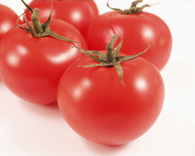 nutritious-healthy-delicious-tomatoes