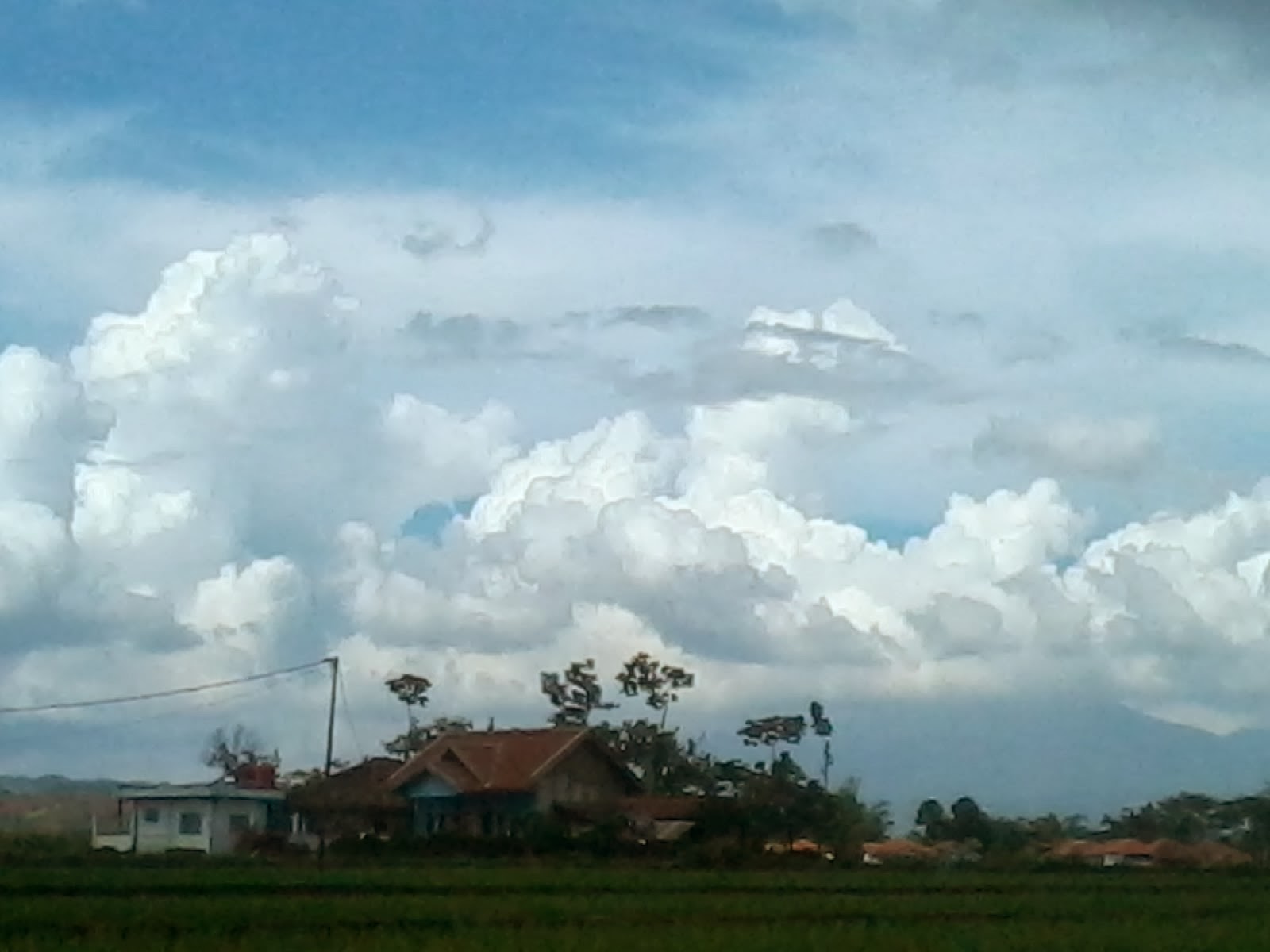 Baru 40 Gambar Cuaca Mendung Mau Hujan