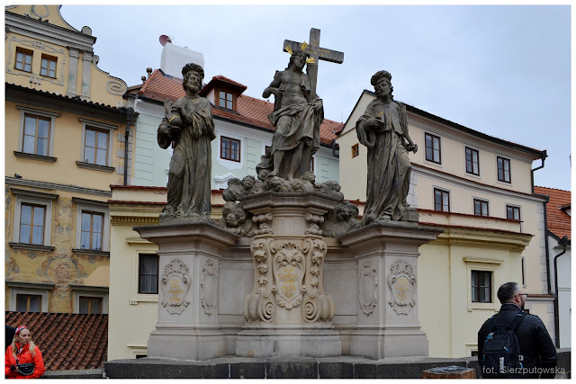 Rzeźby na Moście Karola w Pradze