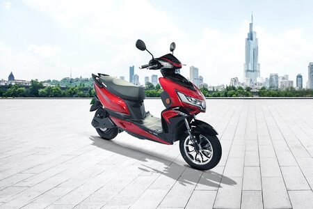 Okinawa Praise E-Scooter in 8 Bold Colors - Feb 2023 Sales Decrease