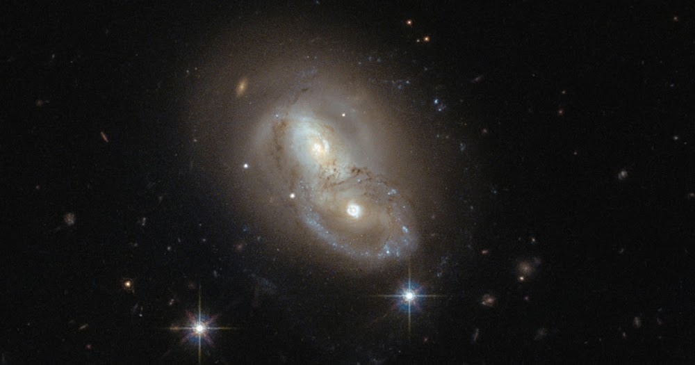 Teleskop Antariksa Hubble Jepret Tabrakan Dua Galaksi  