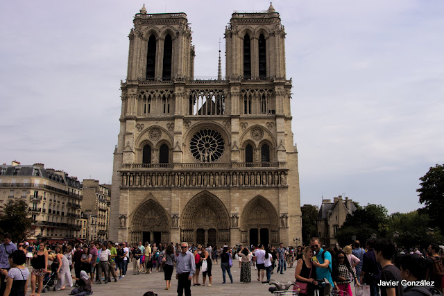 Paris. Turismo. Vistas. Monumentos