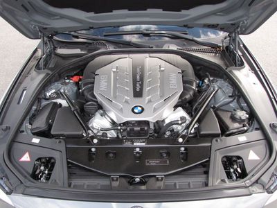 New 2011 BMW 5-Series 550I Sedan Engine