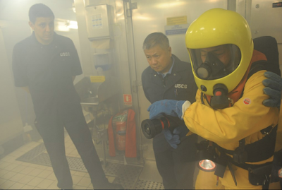 Firefighter on cruise ship Пожарник на круизном корабле