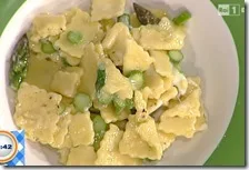 Maltagliati con asparagi e fior di latte