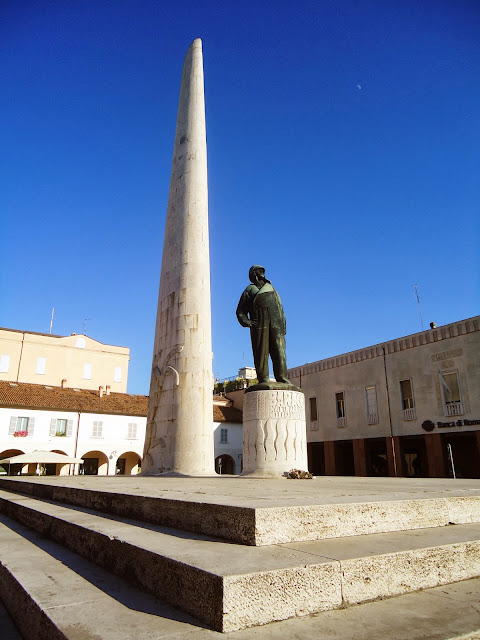 L'unico monumento metafisico al mondo - Francesco Baracca Lugo di Romagna