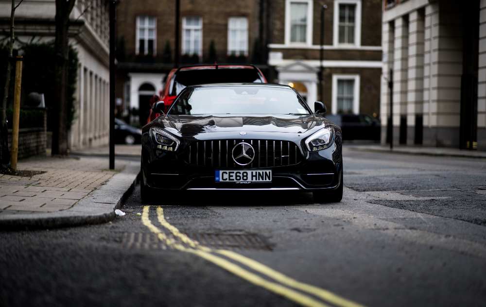 The Ultimate Key Mastering the Art of Unlocking Your Mercedes Hood