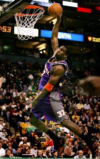 amare stoudemire knicks dunk. Amare Stoudemire - another guy