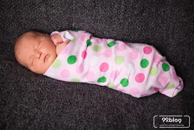 14 Perlengkapan Bayi Baru Lahir Yang Wajib Disiapkan Di Rumah - Baju bayi baru lahir